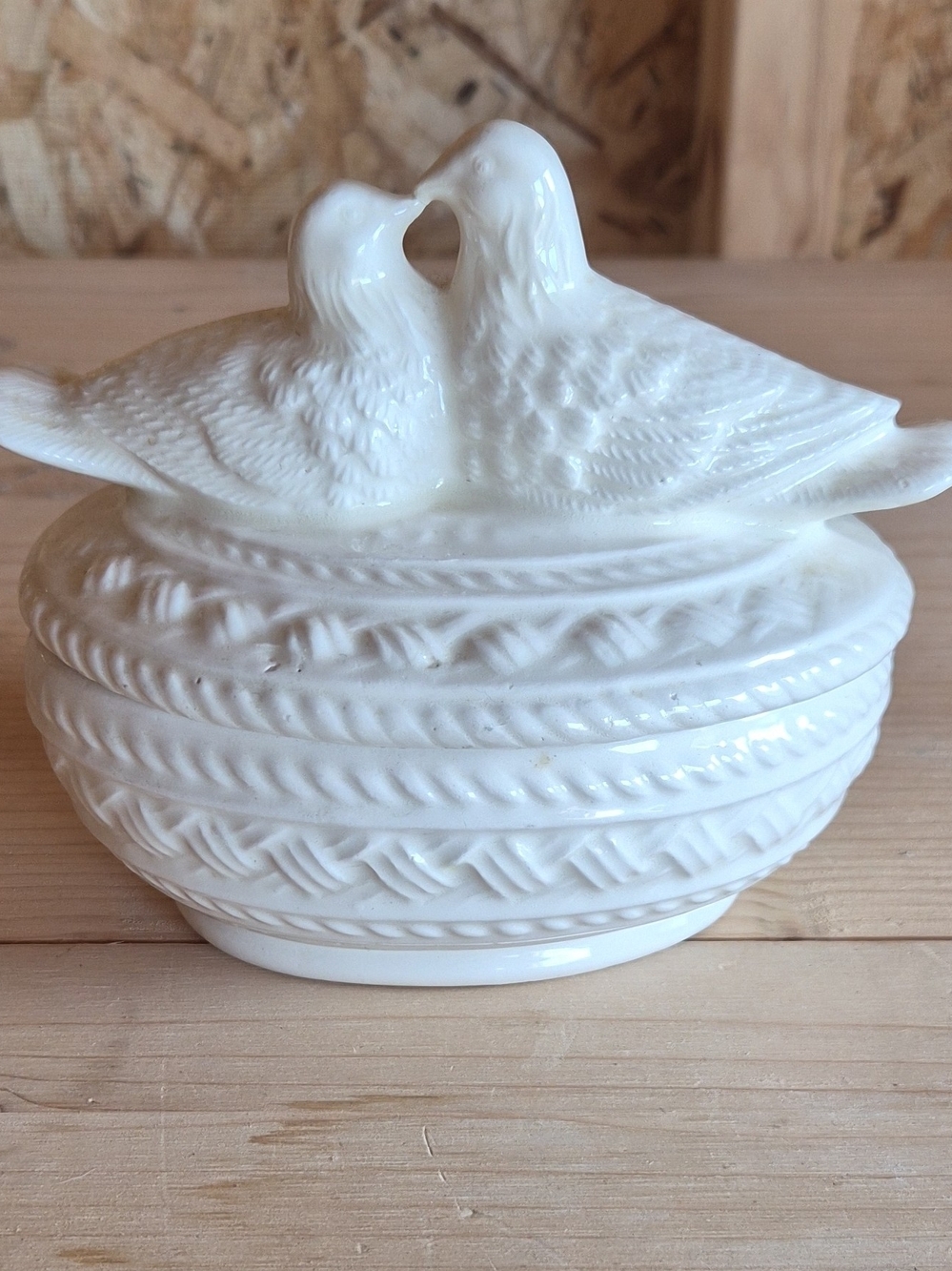 Vintage White Ceramic Lidded Trinket Box w/ Lovebirds Lid Marked 1980